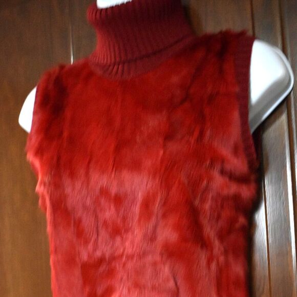 BCBGMaxAzria Red Wool Blend Fur Turtleneck Sweater Vest Sz Small Sleeveless Knit - Picture 3 of 15